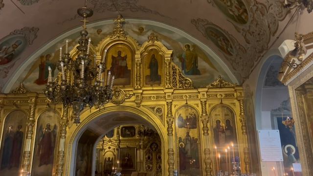 Бывшее имение князя Лопухина. Церковь, которой более 250 лет.