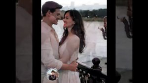 Жёлтые листья медленно падали