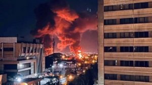 💥 После ночных авиаударов горит аэропорт Мехрабад в Тегеране