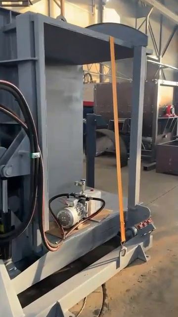 В производстве — новый кантователь паллет!