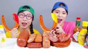 Острый соус Колбаса килбаса Еда мукбанг