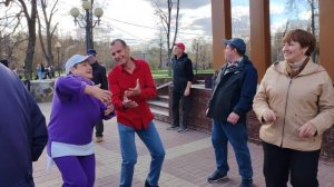 5 апреля. А я баба "Ураган"...