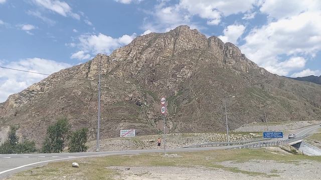 У речки Малый Яломан. Горный Алтай