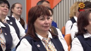 Ĕçсĕр ларакансем çукпа пĕрех, Ĕçпе тивĕçтерекен центр вăл кашни çыншăн тăрăшать