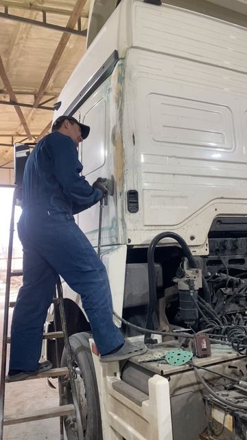 НОВЫЙ КОСТЮМ. КАМАЗ НЕО 2