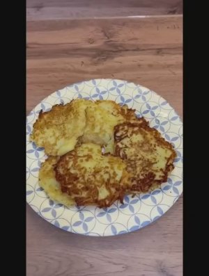 Белорусские драники. Готовит Станислав Хаткевич, учащийся средней школы № 55 г. Петрозаводска