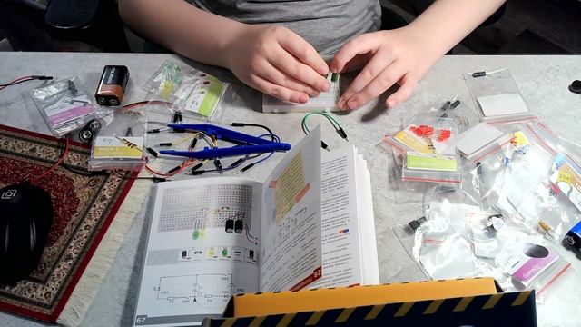 Электронный конструктор "Позитроник" *сборка 7, 8, 9-ой схемы*