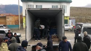 4 газель с гуманитарной помощью от жителей Ботлихского района отправили в Мамедкалу