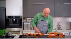 Крабовые рангуны — китайские ЖАРЕНЫЕ ПЕЛЬМЕШКИ с азиатским СОУСОМ! Рецепт от Ильи Лазерсона