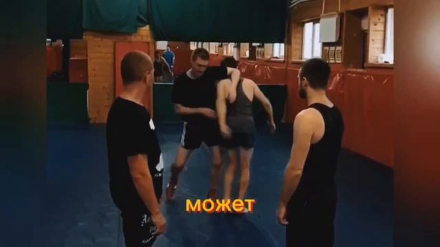 Нырок под руку в стойке.