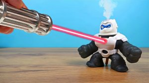 МОЩНЫЙ ЛАЗЕР ПРОТИВ СУПЕРГЕРОЯ ГУДЖИТСУ!