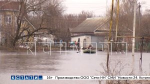 Из-за паводка теперь по улицам Шатков плавают, а не ездят