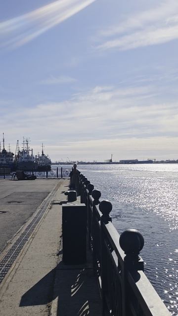 Выходи на улицу пришла весна