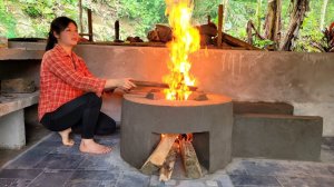 Сбор урожая гигантского батата на продажу, замешивание цементного раствора для дровяной печей.