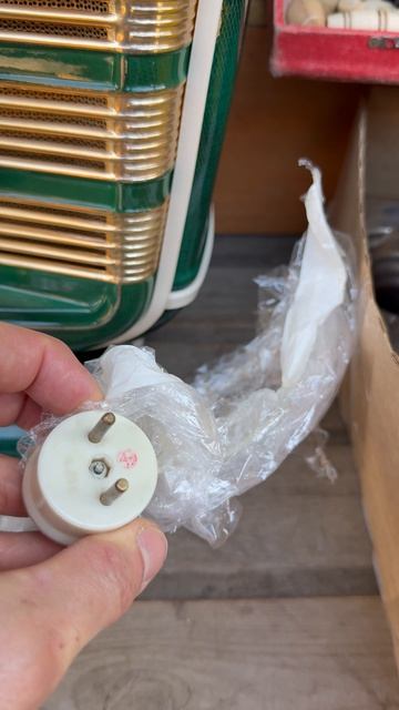 Блошиный рынок. Приемник СССР