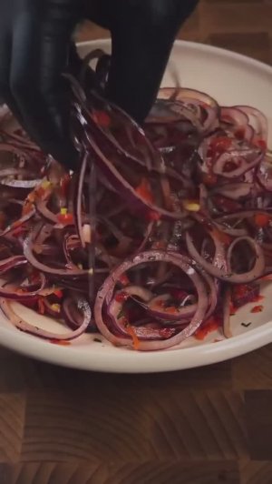 Идеальный маринованный лук к шашлыку за 5 минут!