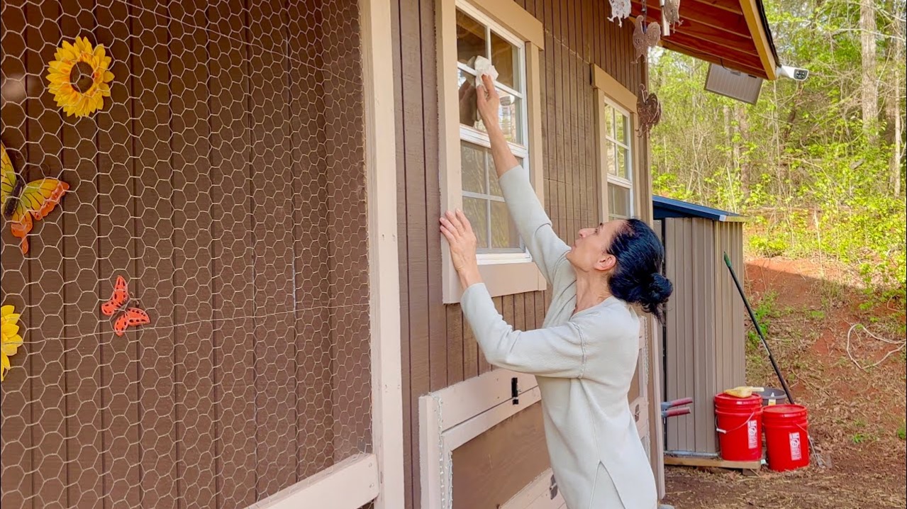 Семейный Субботник | Генеральная Уборка Курятника | Новые Грядки 🍀💃🏻 | Семейный Влог Эгине