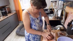 Одна обкопала весь участок , Моя Жизнь в Деревне . На обед вкусняшка.