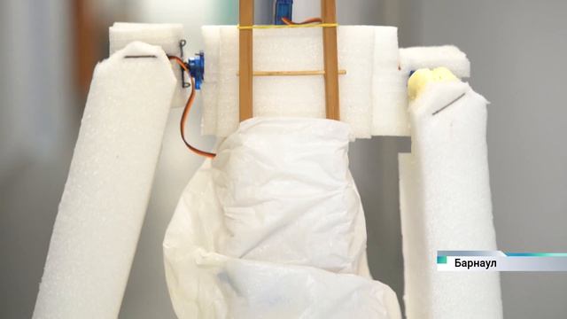 Барнаульские школьники собрали сложных роботов на региональной технической олимпиаде