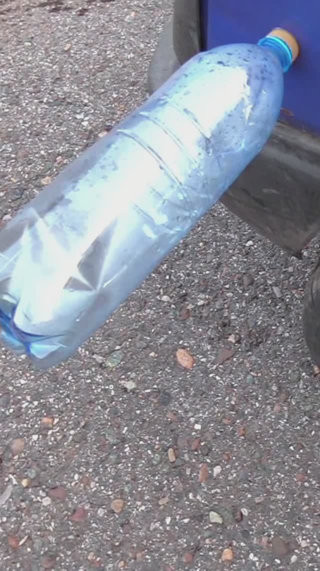 Авто лайфхак с бутылкой!