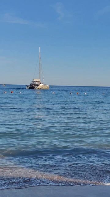 Море, катамаран