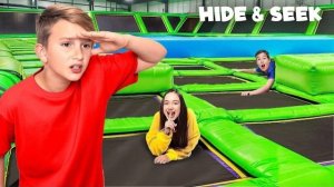 Увлекательная игра в прятки в батутном парке!