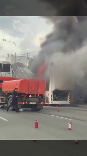 Сгорел автобус на МКАД 47 км 7 апреля