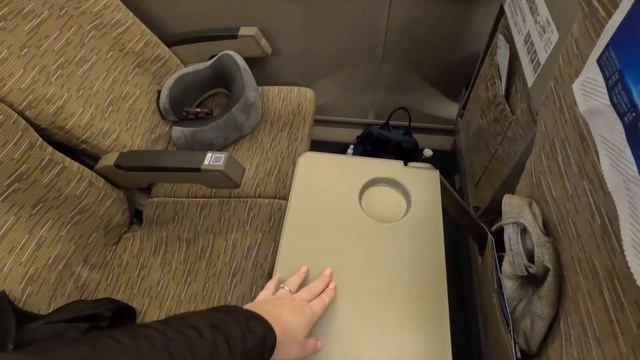 Китайские железные дороги! Наш первый поезд в Китае: что внутри и как всё устроено?