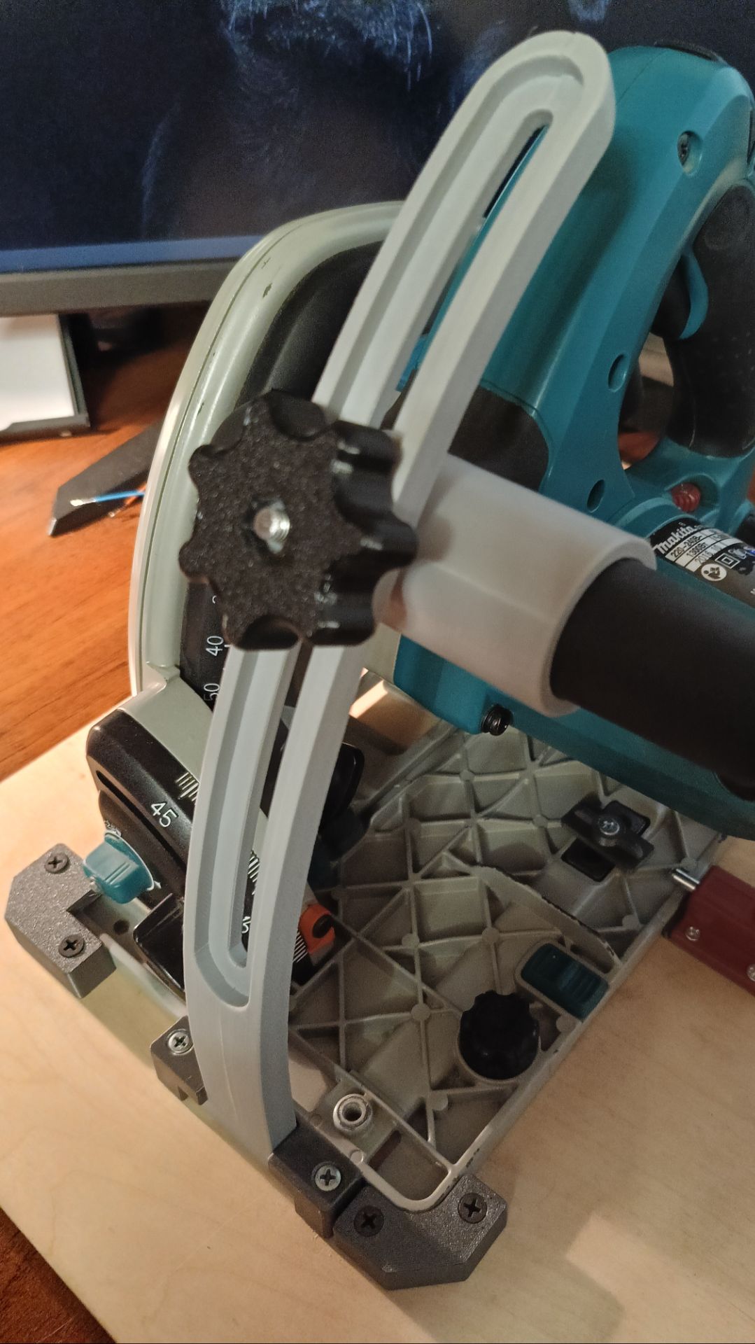 Быстросъем и фиксатор вылета диска SP6000