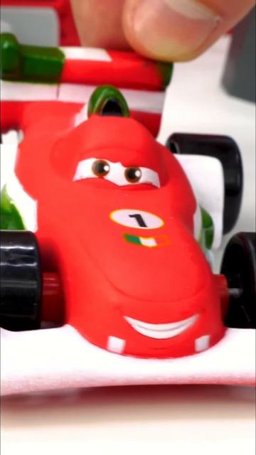 Молния Маквин проиграл 😱🚗 но нашёл сокровища! #машинки #игрушки #молния_маквин
