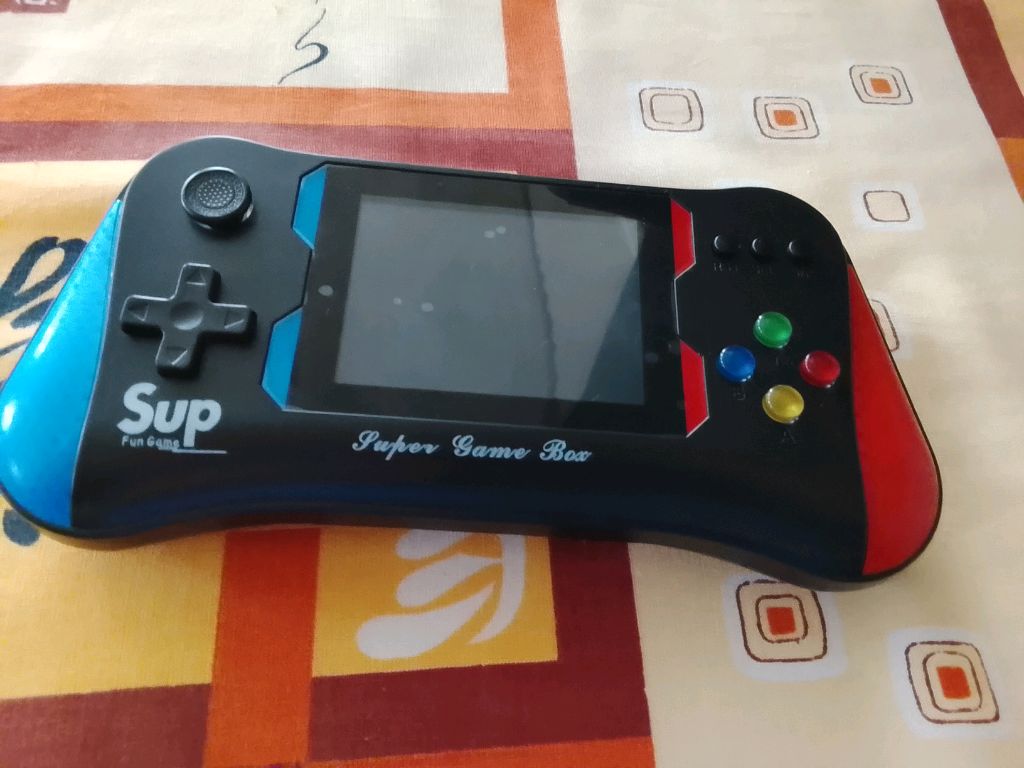 обзор на игровую консоль.