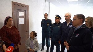 Владимир Якушев приехал в один из пунктов временного размещения в Дагестане.