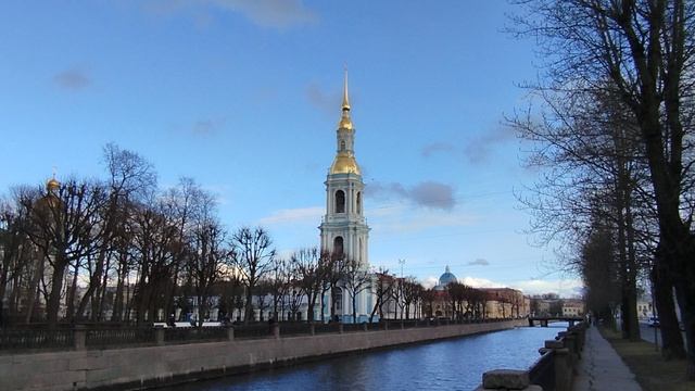 Колокольный звон на Крюковом канале в Санкт-Петербурге.