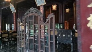 Красивый тёмный павильон!