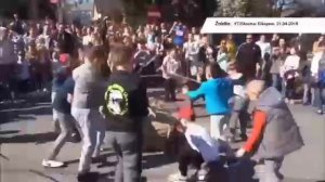 🤯Оказалось, что в Польше есть безумная традиция праздновать Пасху — они делают куклы евреев, чтобы