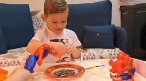 Радуга на салфетке?!  Лев докажет, что и такое возможно!