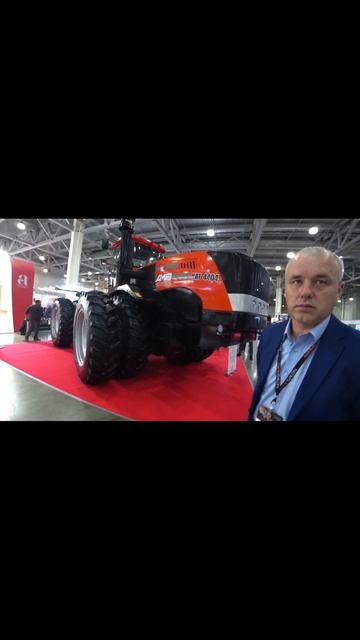 ОДНИ И ТЕ ЖЕ КОМПЛЕКТУЮЩИЕ ,ТОЛЬКО КИТАЕЦ  ДО 10 МЛН А КИРОВЕЦ 18 И ВЫШЕ МЛН.И ЕЩЕ СУБСИДИИ ОТ РФ