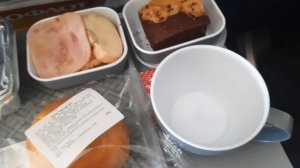 Лечу в  Москву в новом Боинге 777 как богатая леди на 4х местах