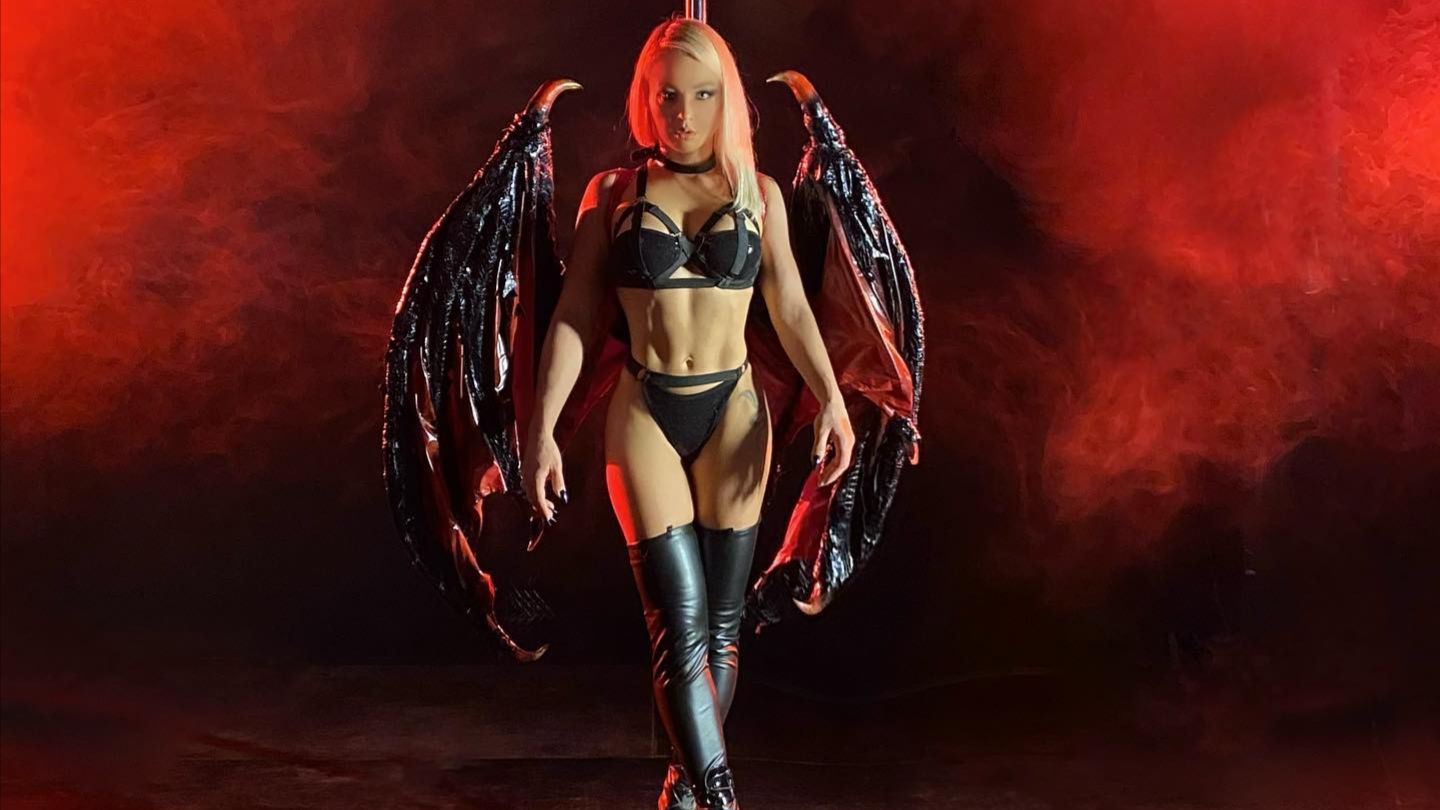 Rolling Stones ~ Hot Stuff