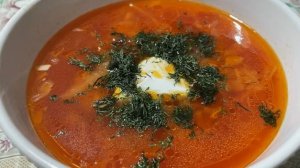 Борщ с томатной пастой.