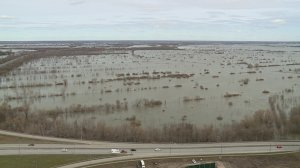 Реки региона продолжают разливаться: как рязанцы преодолевают водные преграды