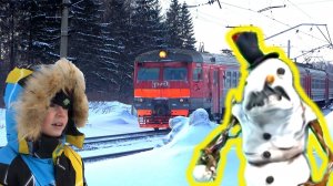Видео для детей. Страшный снеговик мешает Максу смотреть поезда.
