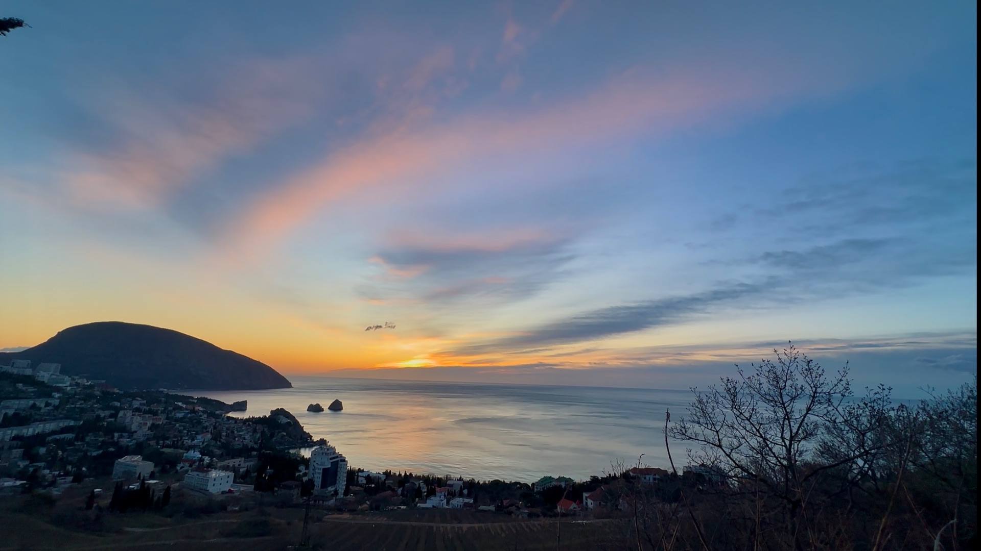 Гурзуф встречаем рассвет.Вид на Аю-Даг «Веселые лягушки» Крым март 2026