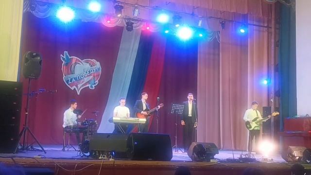 Виталий Толочкин и ансамбль центра "Единство" - Родина (С.Трофимов)