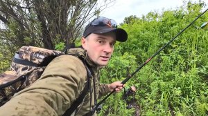 РЫБАЛКА ПО РУЧЬЯМ НА СПИННИНГ. СВЕЖАЯ РЫБА НА СТОЛ В ВИДЕ ЩУК. НА ЭНДУРО МОТИКЕ ПО ГРЯЗЯМ.