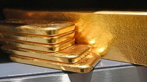 В РФ приостановили операции с валютой и золотом на внутреннем рынке до 1 июля