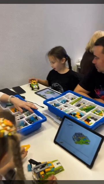 «Роботоход» — это место, где даже шестерёнки крутятся с любовью.