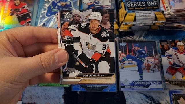Upper Deck Hockey 2023-2024 Series 1 №2