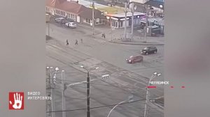 В Челябинском трамвае расстреляли мужчину. Из ракетницы