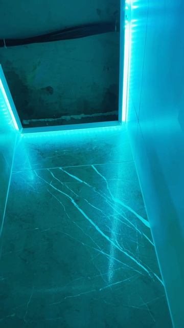 Замутил теневой потолок в ванной , и сделал подсветку . Как вам?